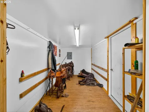 20556 S May Road Oregon City OR 97045