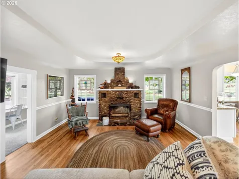 20556 S May Road Oregon City OR 97045