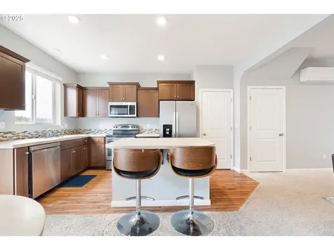 12258 SW Versailles Road Portland OR 97224