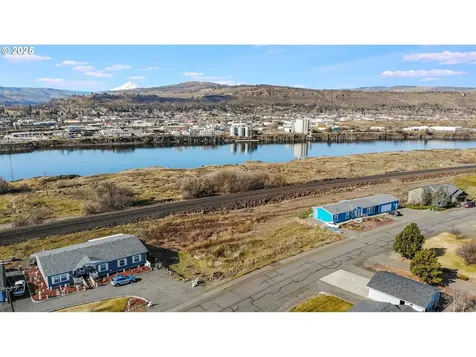 550 Sunridge Avenue Dallesport WA 98617
