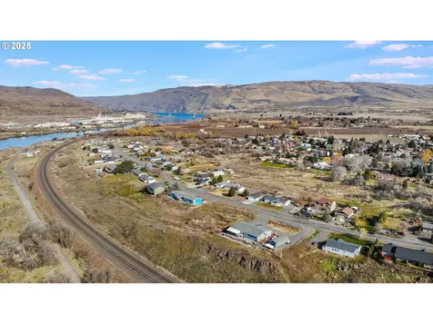 550 Sunridge Avenue Dallesport WA 98617