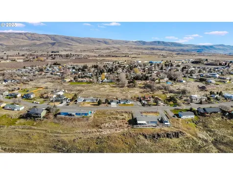 550 Sunridge Avenue Dallesport WA 98617