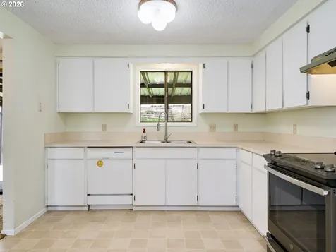 207 NW Ash Street Mcminnville OR 97128