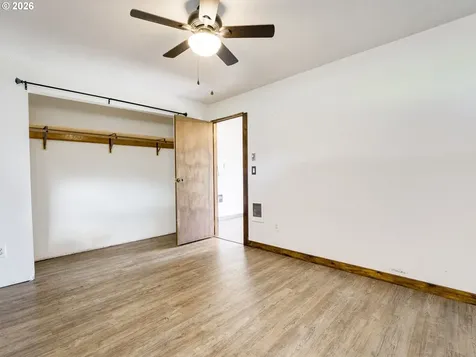 207 NW Ash Street Mcminnville OR 97128