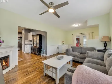 45 SW Birch Court Warrenton OR 97146