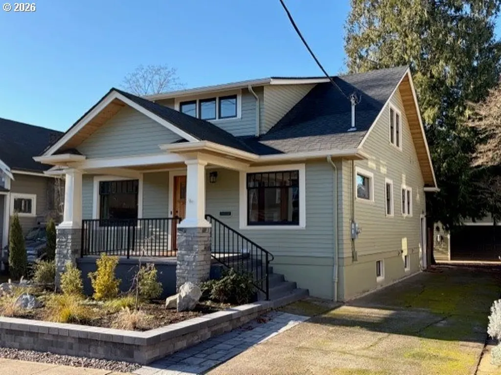 1715 SE 51st Avenue Portland OR 97215