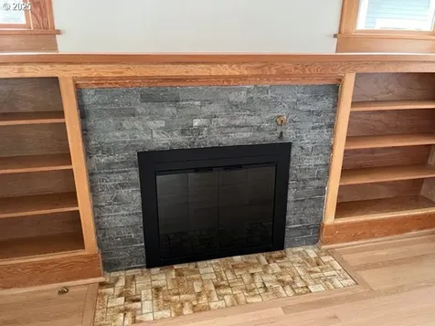 1715 SE 51st Avenue Portland OR 97215
