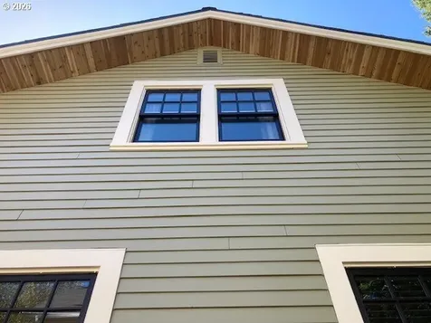 1715 SE 51st Avenue Portland OR 97215
