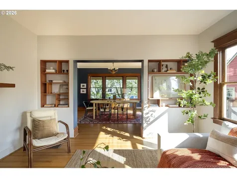 2347 NE 8th Avenue Portland OR 97212