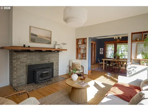 2347 NE 8th Avenue Portland OR 97212