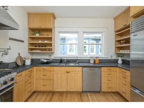 2347 NE 8th Avenue Portland OR 97212