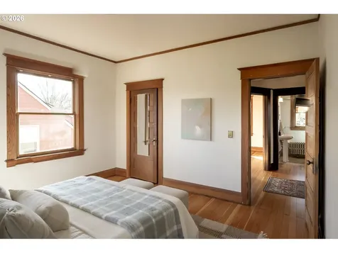 2347 NE 8th Avenue Portland OR 97212