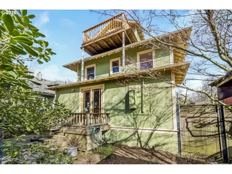 2347 NE 8th Avenue Portland OR 97212