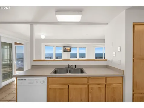 3535 Rocky Creek Avenue Depoe Bay OR 97341
