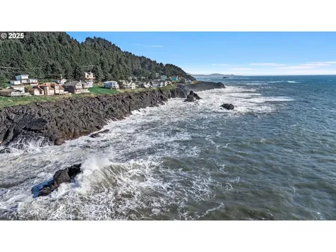 3535 Rocky Creek Avenue Depoe Bay OR 97341