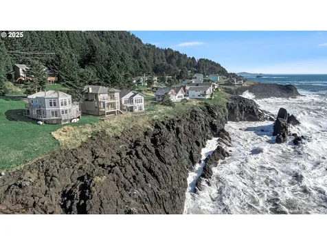3535 Rocky Creek Avenue Depoe Bay OR 97341