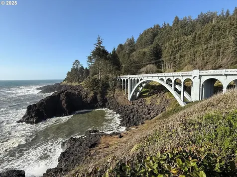 3535 Rocky Creek Avenue Depoe Bay OR 97341