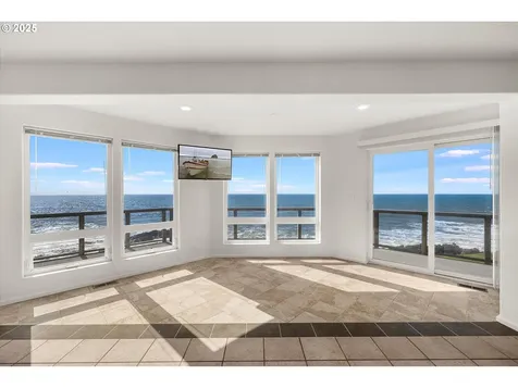 3535 Rocky Creek Avenue Depoe Bay OR 97341