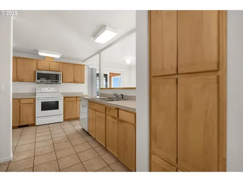 3535 Rocky Creek Avenue Depoe Bay OR 97341