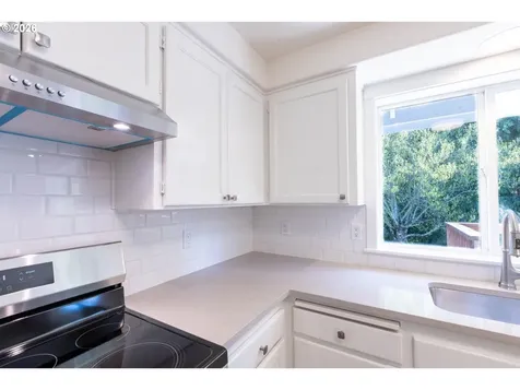 384 Lower Lavista Court Salem OR 97304