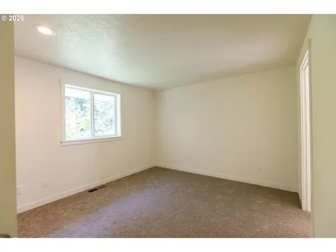 384 Lower Lavista Court Salem OR 97304