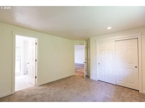 384 Lower Lavista Court Salem OR 97304