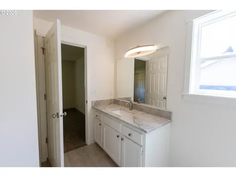 384 Lower Lavista Court Salem OR 97304