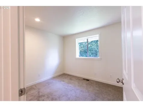 384 Lower Lavista Court Salem OR 97304
