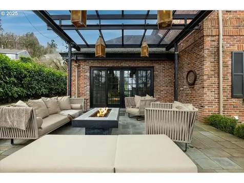 635 NW Albemarle Terrace Portland OR 97210