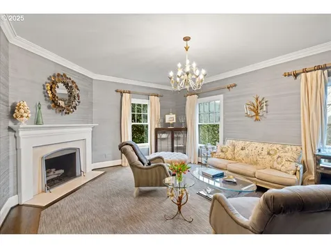 635 NW Albemarle Terrace Portland OR 97210