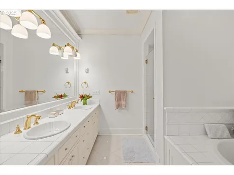 635 NW Albemarle Terrace Portland OR 97210