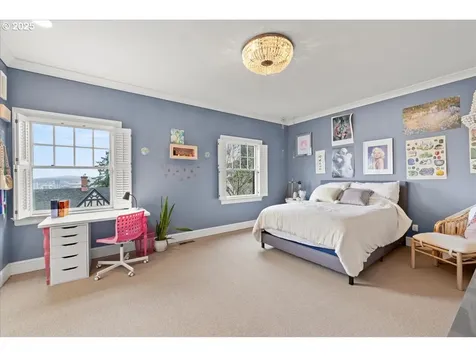 635 NW Albemarle Terrace Portland OR 97210