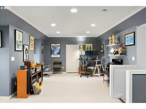 635 NW Albemarle Terrace Portland OR 97210