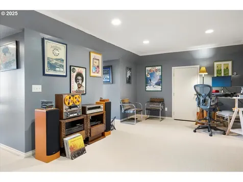 635 NW Albemarle Terrace Portland OR 97210