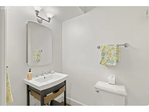 635 NW Albemarle Terrace Portland OR 97210