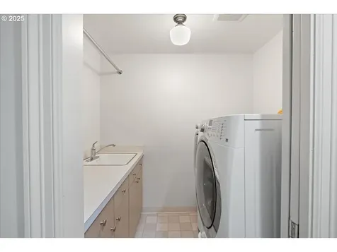 635 NW Albemarle Terrace Portland OR 97210
