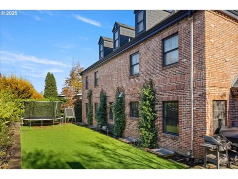 635 NW Albemarle Terrace Portland OR 97210