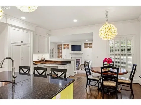 635 NW Albemarle Terrace Portland OR 97210