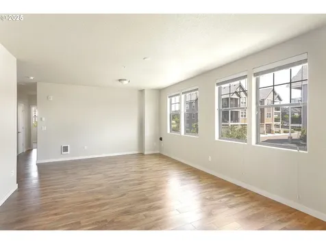 16449 NW Chadwick Way Portland OR 97229