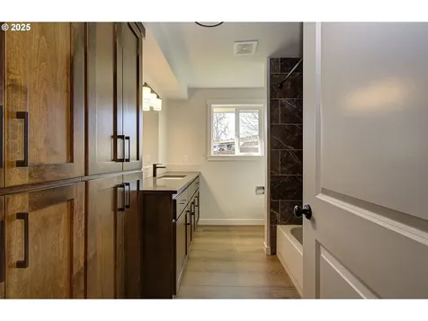 6015 NE Erin Way Vancouver WA 98686