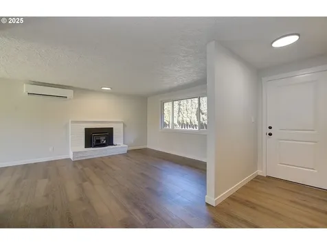 6015 NE Erin Way Vancouver WA 98686