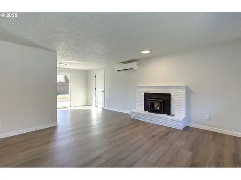 6015 NE Erin Way Vancouver WA 98686