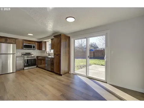 6015 NE Erin Way Vancouver WA 98686
