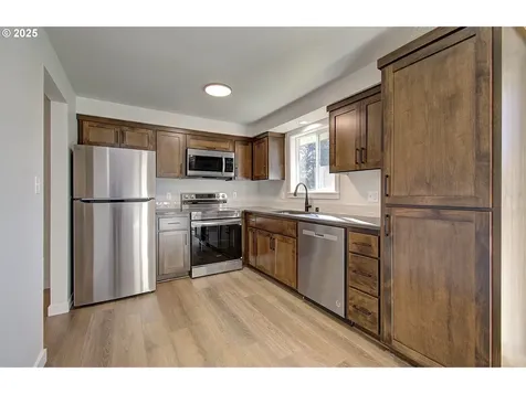 6015 NE Erin Way Vancouver WA 98686