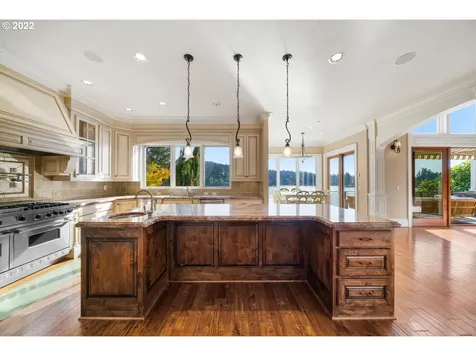 3142 Lakeview Boulevard Lake Oswego OR 97035