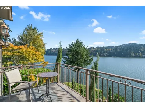 3142 Lakeview Boulevard Lake Oswego OR 97035