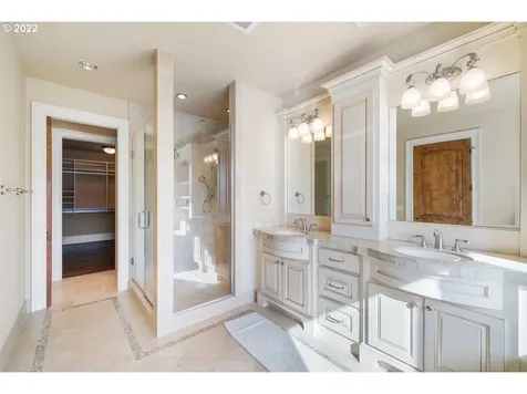 3142 Lakeview Boulevard Lake Oswego OR 97035