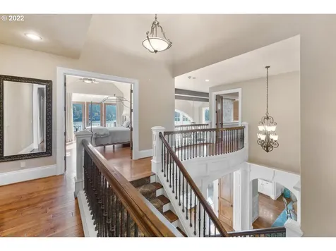 3142 Lakeview Boulevard Lake Oswego OR 97035