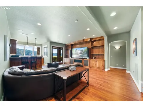 3142 Lakeview Boulevard Lake Oswego OR 97035