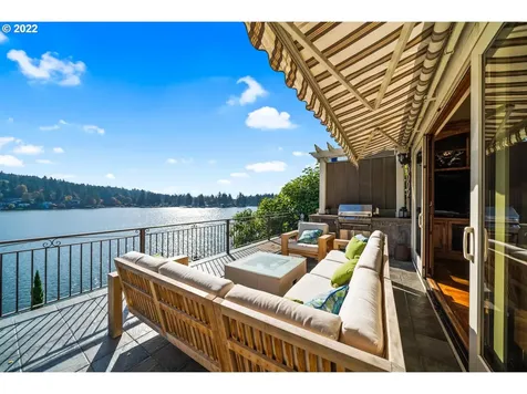 3142 Lakeview Boulevard Lake Oswego OR 97035